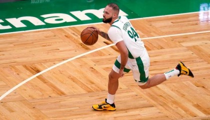 Kaiyun Sports-开云体育-感染新冠后复出首战7投全失 富尼耶仍未适应绿军