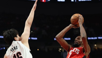 开云体育平台-不会投篮我不用？火箭用人方式调整！双核配6射手，效果立竿见影