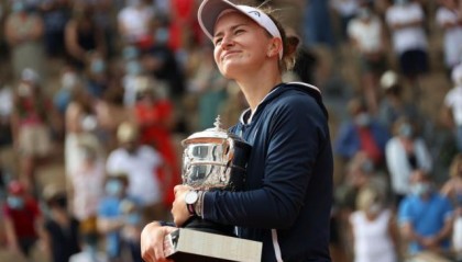 开云登录入口-用双冠书写黑马传奇 克雷吉茨科娃法网“一飞冲天”