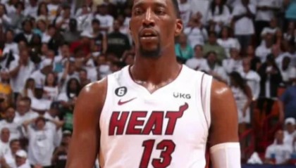 首节战罢热火33-24领先老鹰，阿德巴约13分、里萨谢5分